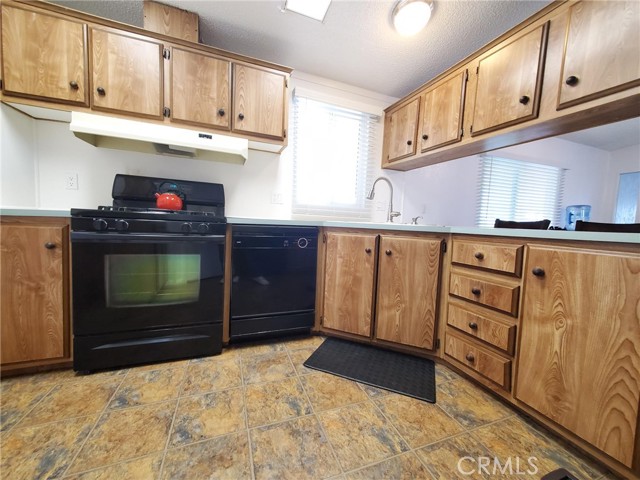 Detail Gallery Image 8 of 24 For 29021 Bouquet Canyon Rd #213,  Saugus,  CA 91350 - 3 Beds | 2 Baths