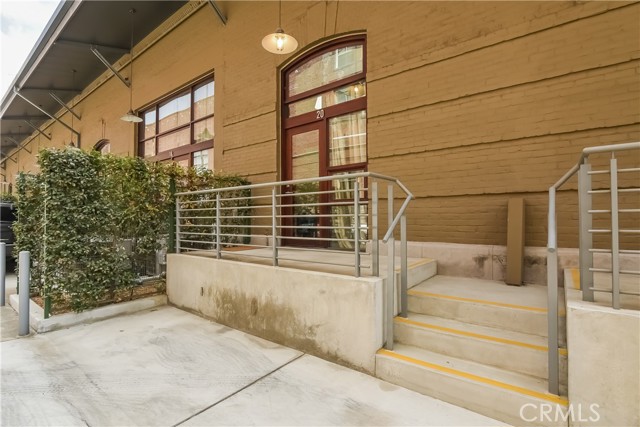 Detail Gallery Image 19 of 31 For 940 E 2nd St #20,  Los Angeles,  CA 90012 - 2 Beds | 2/1 Baths