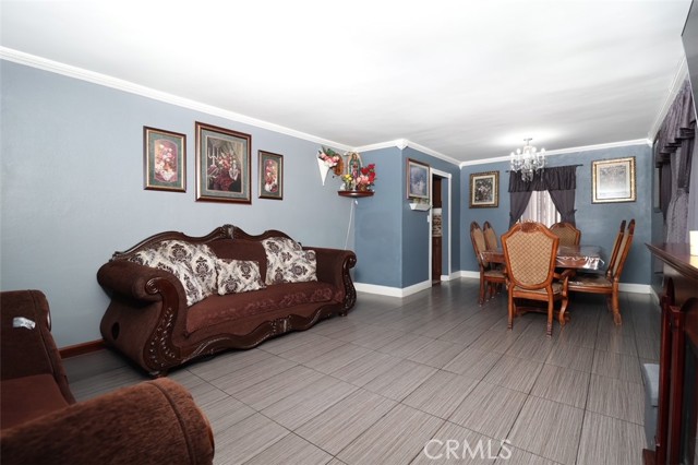Detail Gallery Image 6 of 31 For 2225 W 153rd St, Compton,  CA 90220 - 3 Beds | 1/1 Baths