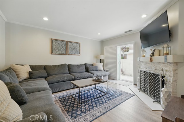 Detail Gallery Image 17 of 53 For 3848 Ocana Ave, Long Beach,  CA 90808 - 2 Beds | 1 Baths