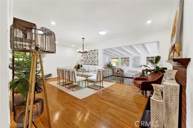 4547 Lasheart Drive, La Canada Flintridge CA: https://media.crmls.org/medias/f2a1ce8a-da43-44a1-89b2-82967e58c22b.jpg