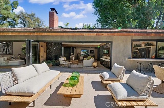 Detail Gallery Image 20 of 46 For 9701 Bothwell Road, Northridge,  CA 91324 - 4 Beds | 3/1 Baths