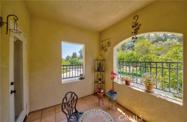 2101 S Sanders Ct, La Habra CA: https://media.crmls.org/medias/f2a2e945-7490-4483-8b87-f6451264722e.jpg