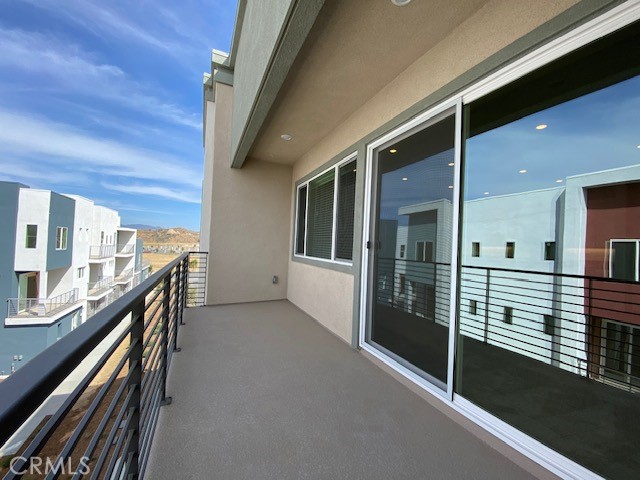26955 Prospector Road, Valencia CA: https://media.crmls.org/medias/f2a349e2-fc68-4d2e-9104-0f441bc07cba.jpg