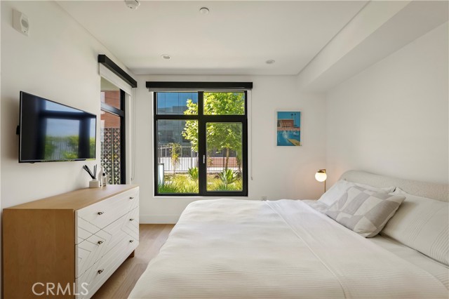 399 E Del Mar Boulevard, Pasadena CA: https://media.crmls.org/medias/f2a381b3-1ff4-4b7f-9615-3fd41a27c642.jpg