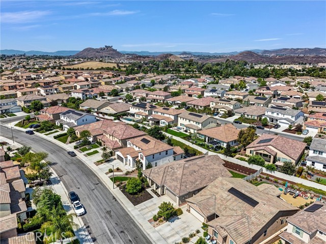 35179 Rockford Way, Murrieta CA: https://media.crmls.org/medias/f2a39bec-3563-4e37-b1bd-c48fd50ff3d7.jpg