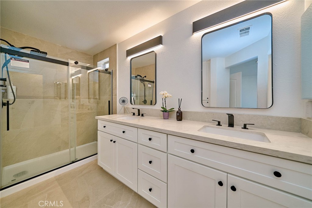 19 Westshore Way