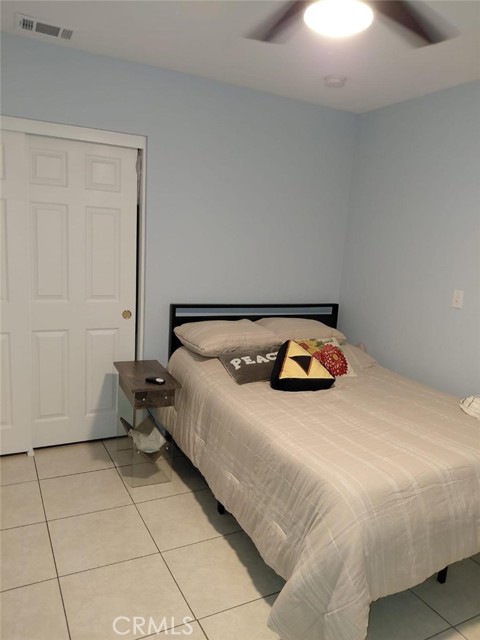 1245 Auburn Street, Hemet CA: https://media.crmls.org/medias/f2a469d4-2540-41ff-b2e2-131a4c591c47.jpg