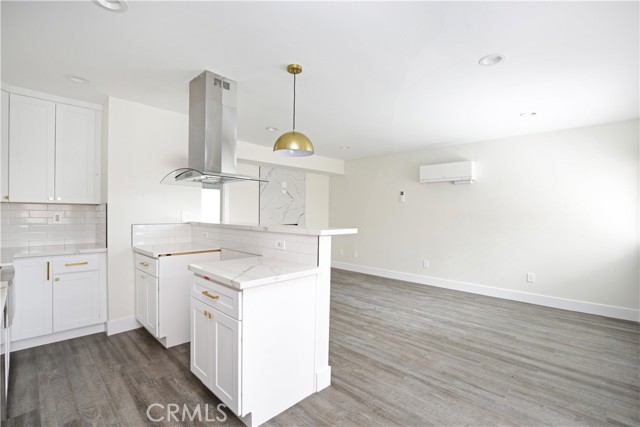 1141 E Broadway, Long Beach CA: https://media.crmls.org/medias/f2a57669-315a-4474-9bf9-a79d22e92dd6.jpg