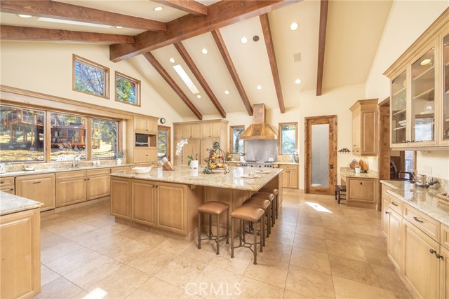 42143 Switzerland Drive, Big Bear CA: https://media.crmls.org/medias/f2a5bfd4-d5eb-4aac-9abf-009c881f9b2f.jpg