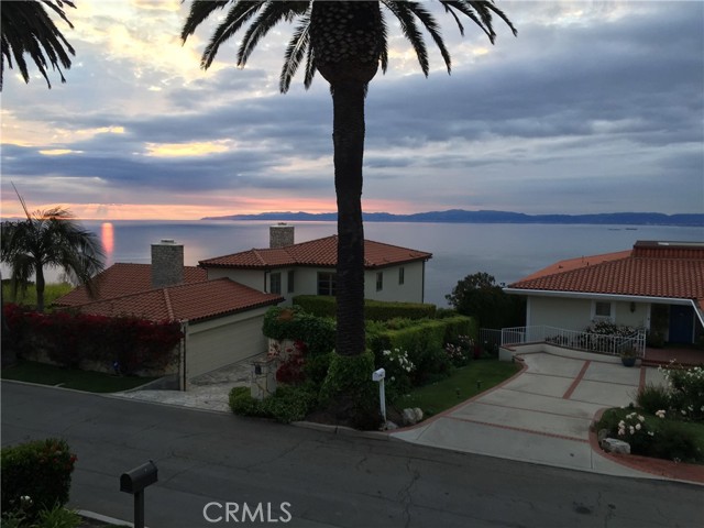 869 Rincon Lane, Palos Verdes Estates CA: https://media.crmls.org/medias/f2a5cdda-db50-4b8a-9aa2-eeace813593a.jpg