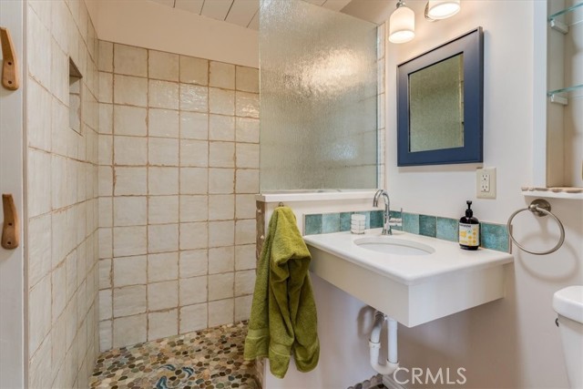 Detail Gallery Image 25 of 57 For 673 Ashby, Cambria,  CA 93428 - 4 Beds | 2/1 Baths