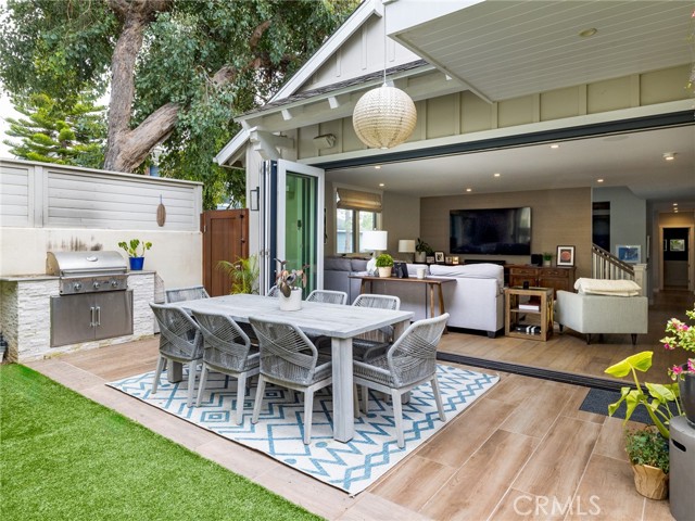 801 18th Street, Manhattan Beach, California 90266, 4 Bedrooms Bedrooms, ,4 BathroomsBathrooms,Residential,Sold,18th,SB24108757
