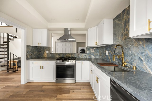 17110 Bluewater Lane, Huntington Beach CA: https://media.crmls.org/medias/f2a7419b-a701-4c06-a841-35528a2c8cd2.jpg