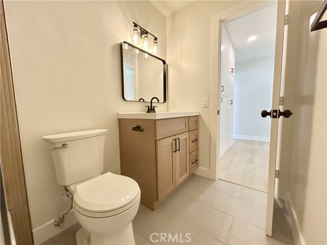 895 N Euclid Avenue, Pasadena CA: https://media.crmls.org/medias/f2a9efe5-f683-4b60-935f-c951155a72d1.jpg