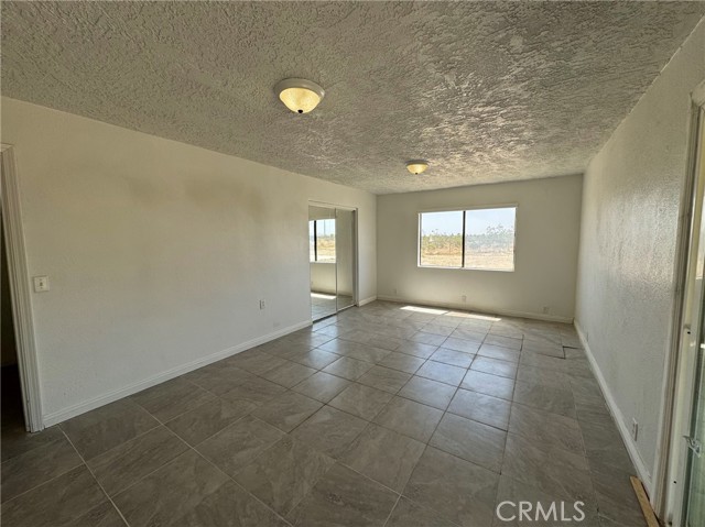 Detail Gallery Image 12 of 28 For 13684 Centola Rd, Phelan,  CA 92371 - 3 Beds | 2 Baths