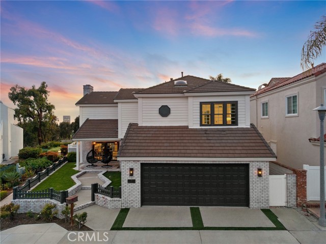 Detail Gallery Image 3 of 39 For 5 Hillsborough, Newport Beach,  CA 92660 - 4 Beds | 4/1 Baths