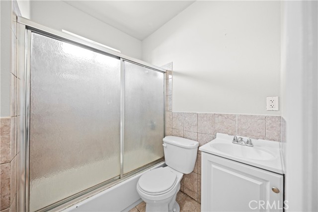 765 E 52nd Place, Los Angeles CA: https://media.crmls.org/medias/f2aaaddc-8ff6-45bd-90fd-ec218d534e05.jpg