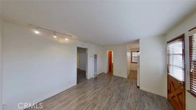 519 Poppy Avenue, Corona del Mar CA: https://media.crmls.org/medias/f2aadaf9-2243-4572-b56d-4662343984d2.jpg