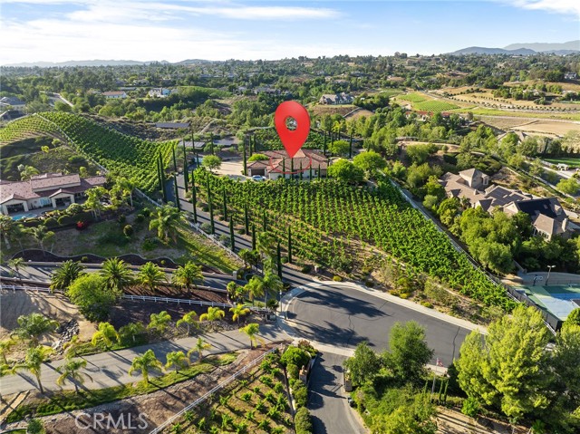 33260 Susan Grace Court, Temecula CA: https://media.crmls.org/medias/f2aaf489-ae24-4d2f-9923-133054610586.jpg