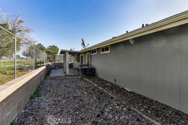 Detail Gallery Image 19 of 20 For 13806 Red Hill, Victorville,  CA 92395 - 4 Beds | 2 Baths