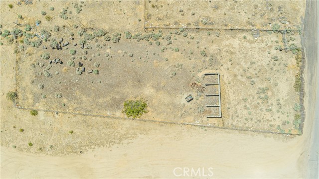 Detail Gallery Image 7 of 20 For 90 Palmdale Blvd, Sun Village,  CA 93543 - – Beds | – Baths