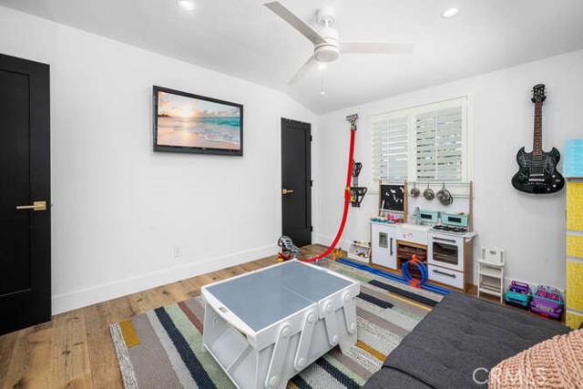 Image 49 of 75 For 3116 Armourdale Avenue