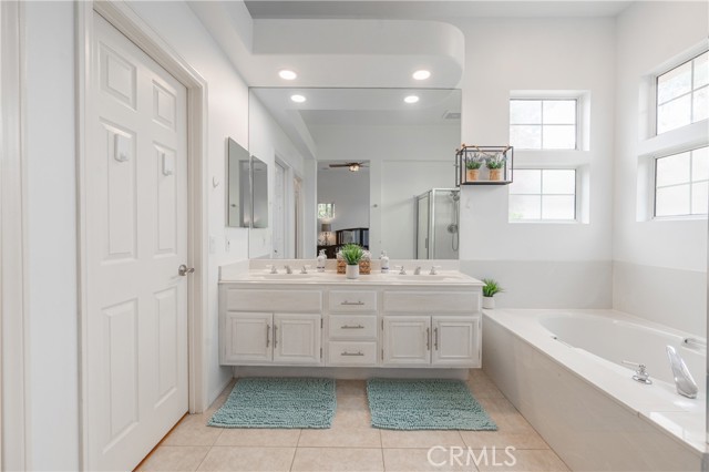 3450 Circulo San Sorren, Palm Springs CA: https://media.crmls.org/medias/f2ac2046-855c-447a-b0a0-96ded6a2d451.jpg
