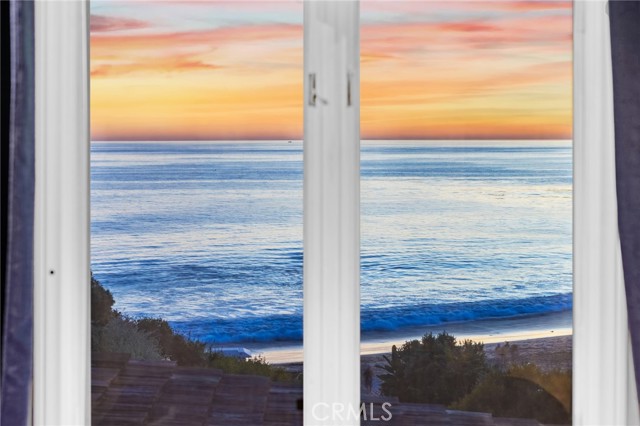 Detail Gallery Image 21 of 42 For 1287 Cliff Dr, Laguna Beach,  CA 92651 - 4 Beds | 4 Baths