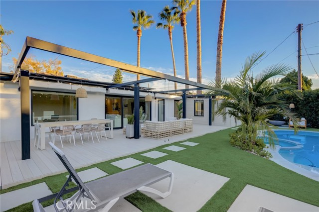 Detail Gallery Image 58 of 72 For 8161 Encino Ave, Northridge,  CA 91325 - 4 Beds | 3 Baths