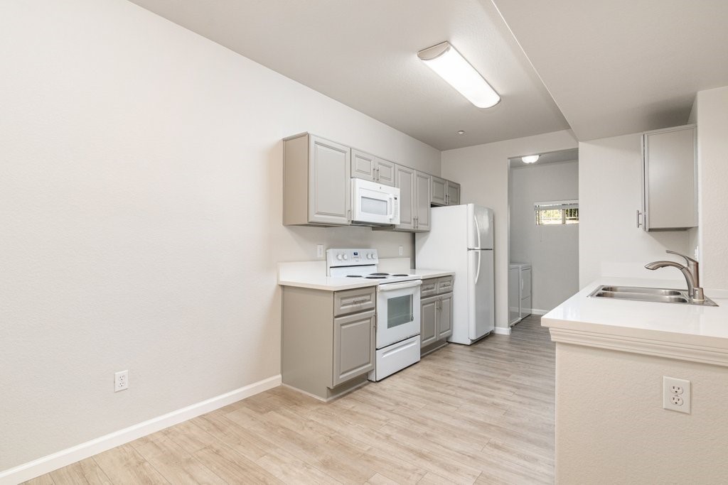 Detail Gallery Image 2 of 29 For 24909 Madison Ave #812,  Murrieta,  CA 92562 - 2 Beds | 2 Baths