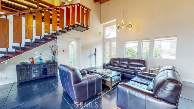 Detail Gallery Image 27 of 36 For 7300 Santa Susana Pass Rd, Simi Valley,  CA 93063 - 3 Beds | 2/1 Baths
