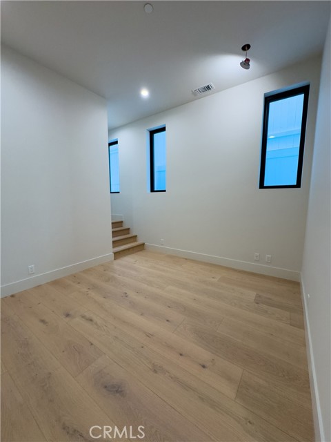 Detail Gallery Image 7 of 56 For 404 16th St, Manhattan Beach,  CA 90266 - 5 Beds | 5/2 Baths