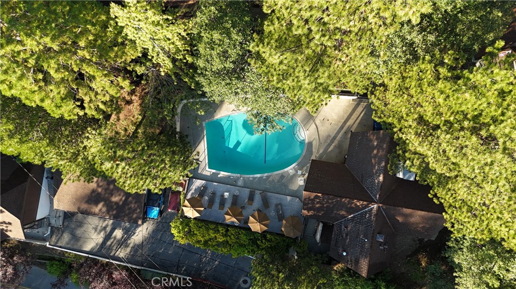 https://media.crmls.org/medias/f2ae2621-d491-4ebc-b6ef-00fdfccc73dc.jpg?preset=X-Large