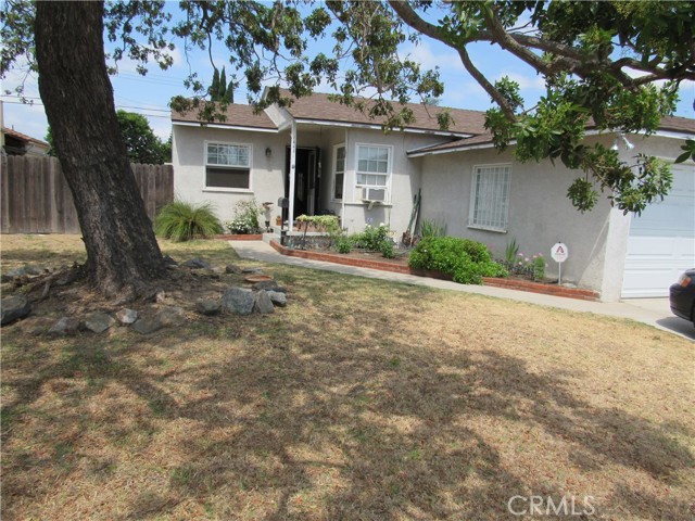 14431 Nola Street, Westminster CA: https://media.crmls.org/medias/f2aeeff4-0dcd-424c-a22c-1ad396ef7cd4.jpg