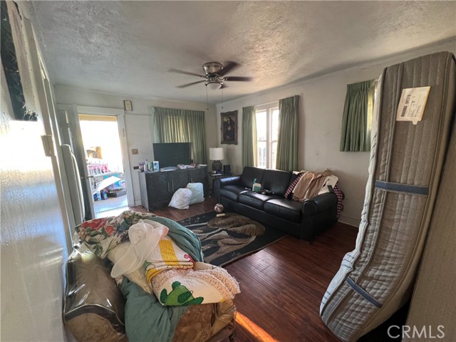 6563 Kansas Avenue, Los Angeles, CA, 90044 6563 Kansas Avenue, Los Angeles, CA, 90044