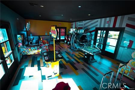 https://media.crmls.org/medias/f2b08c67-7d09-409a-a606-65414bae8039.jpg?preset=X-Large