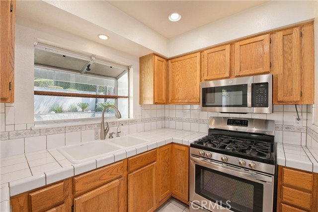 Detail Gallery Image 8 of 39 For 9788 Balaton St, Rancho Cucamonga,  CA 91737 - 4 Beds | 2/1 Baths