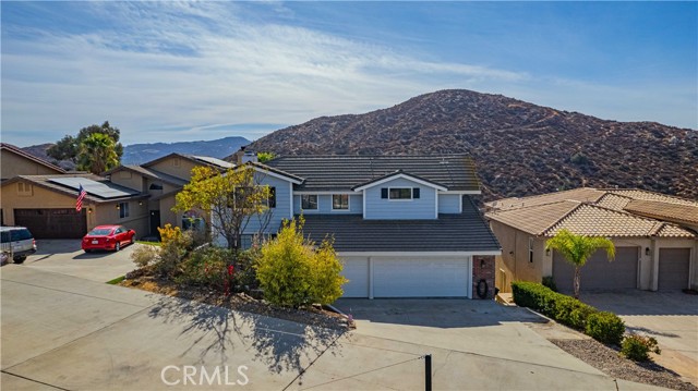 Detail Gallery Image 6 of 66 For 30718 Early Round Dr, Canyon Lake,  CA 92587 - 5 Beds | 3/1 Baths