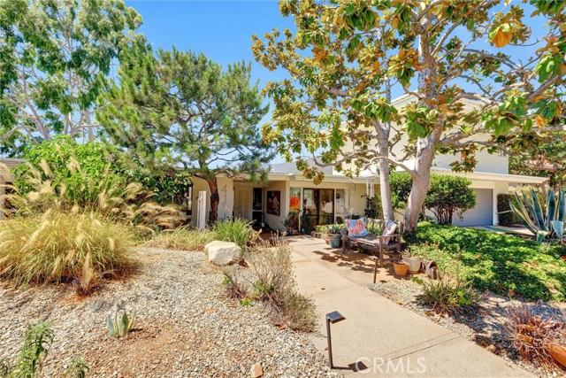 Detail Gallery Image 2 of 40 For 4161 via Padova, Claremont,  CA 91711 - 4 Beds | 3 Baths