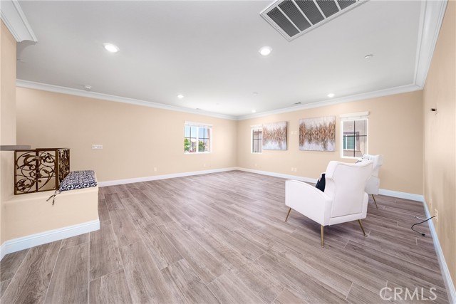 12010 Santiam Court, Jurupa Valley CA: https://media.crmls.org/medias/f2b1d116-4e61-4b80-8394-380ff804a913.jpg
