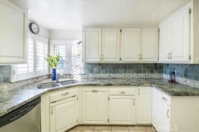 3616 Elm Avenue, Manhattan Beach, California 90266, 3 Bedrooms Bedrooms, ,2 BathroomsBathrooms,Residential,Sold,Elm,SB22239127