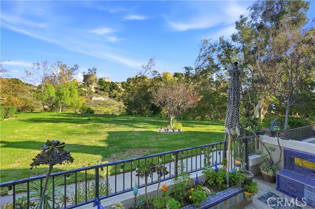 Detail Gallery Image 14 of 55 For 22350 Heritage Pass, Chatsworth,  CA 91311 - 2 Beds | 2/1 Baths