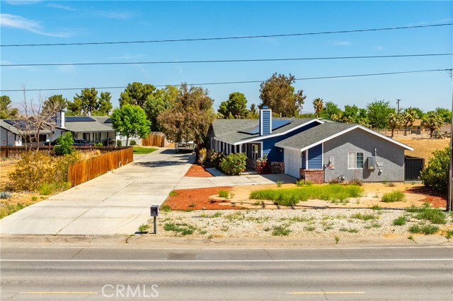 Detail Gallery Image 4 of 38 For 5137 W Avenue L, Quartz Hill,  CA 93536 - 4 Beds | 2 Baths