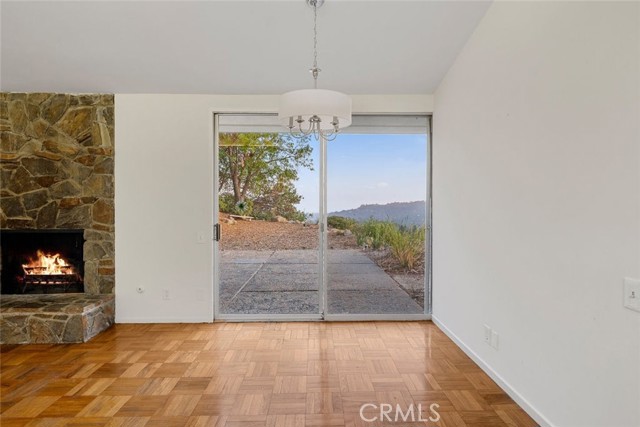 Detail Gallery Image 13 of 69 For 5260 Gould Ave, La Canada Flintridge,  CA 91011 - 3 Beds | 3 Baths