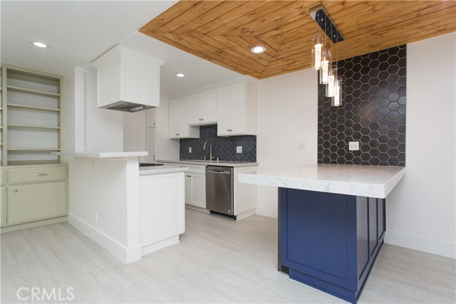 Detail Gallery Image 1 of 1 For 1414 N Fairfax Ave #102,  West Hollywood,  CA 90046 - 1 Beds | 1 Baths