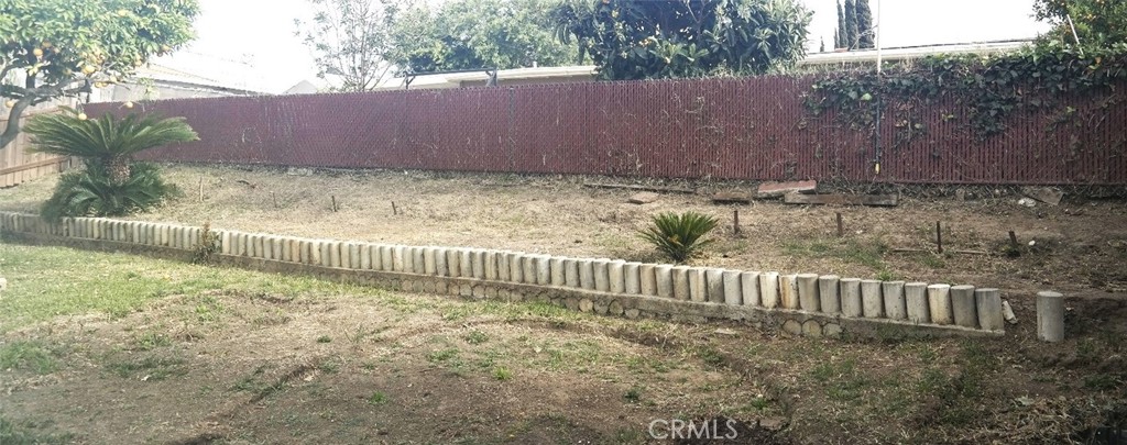 https://media.crmls.org/medias/f2b312fe-bd74-44f8-9d90-524dfff3bb6d.jpg?preset=X-Large