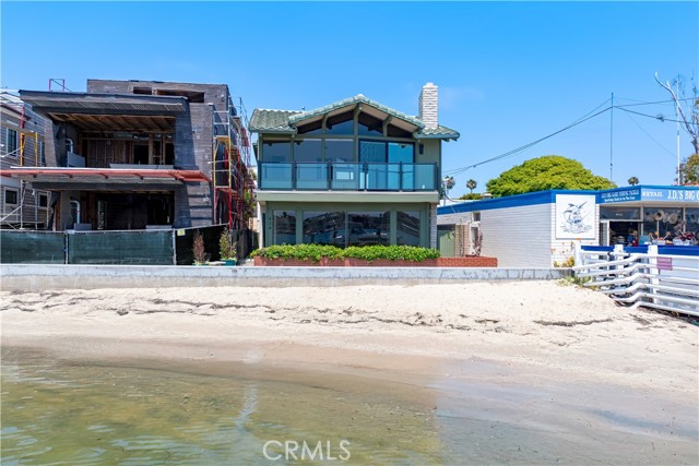 404 S Bay Front, Newport Beach CA: https://media.crmls.org/medias/f2b3320e-2fd1-47a9-8abb-5dc668f7dc38.jpg