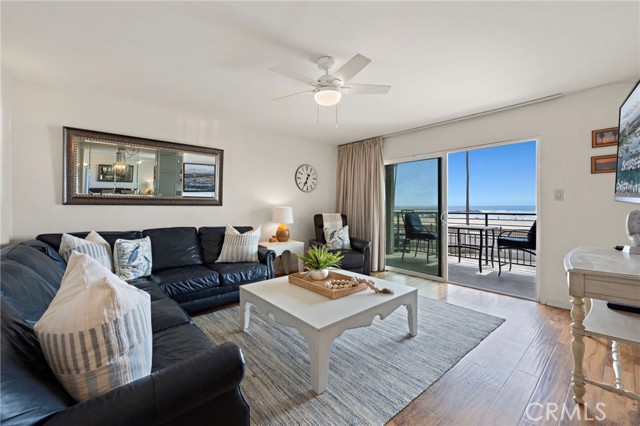 Detail Gallery Image 3 of 37 For 1202 N Pacific 205a,  Oceanside,  CA 92054 - 2 Beds | 2 Baths