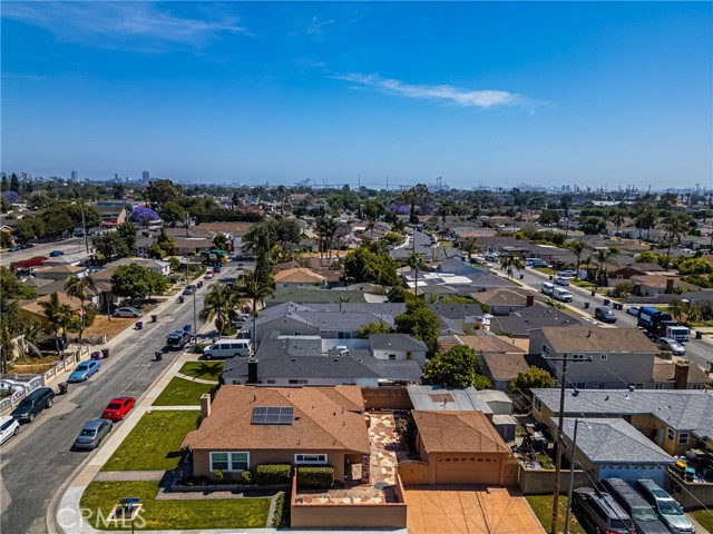 2775 Wetherly Avenue, Long Beach CA: https://media.crmls.org/medias/f2b456cf-9230-43d7-ab24-64d6ce9b6c93.jpg